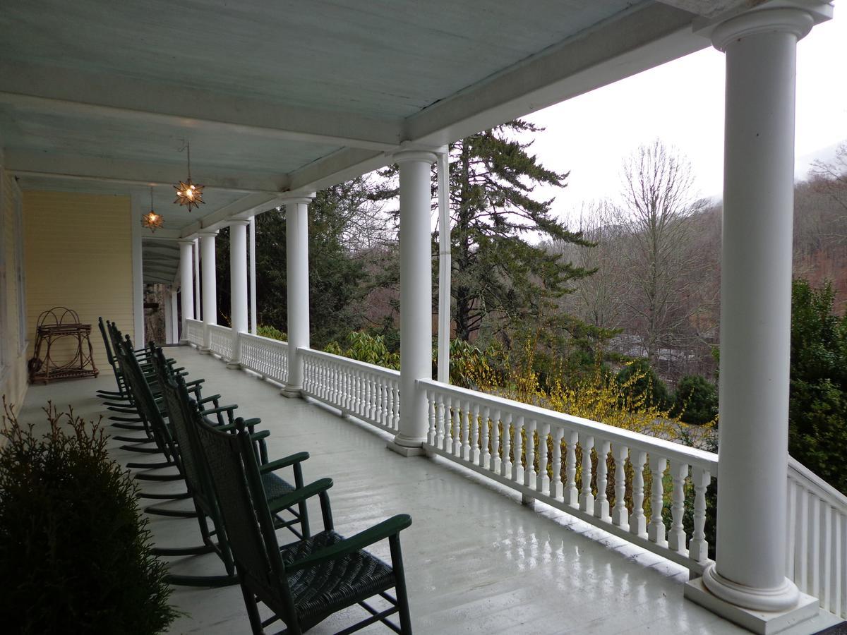 Grand Old Lady Hotel Waynesville Buitenkant foto