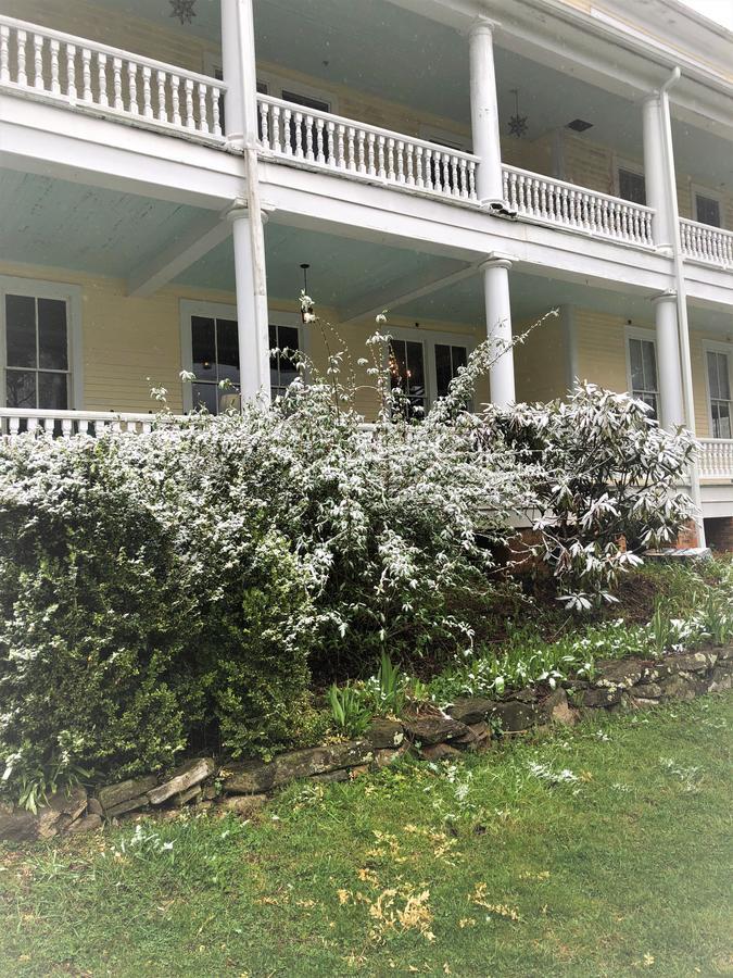 Grand Old Lady Hotel Waynesville Buitenkant foto