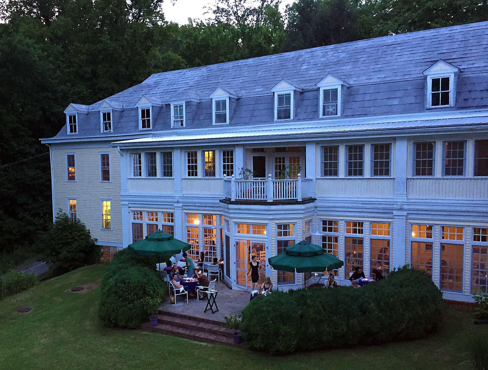 Grand Old Lady Hotel Waynesville Buitenkant foto