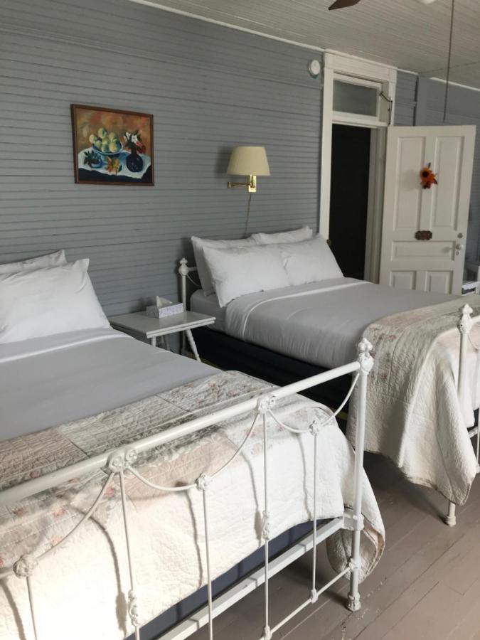 Grand Old Lady Hotel Waynesville Buitenkant foto