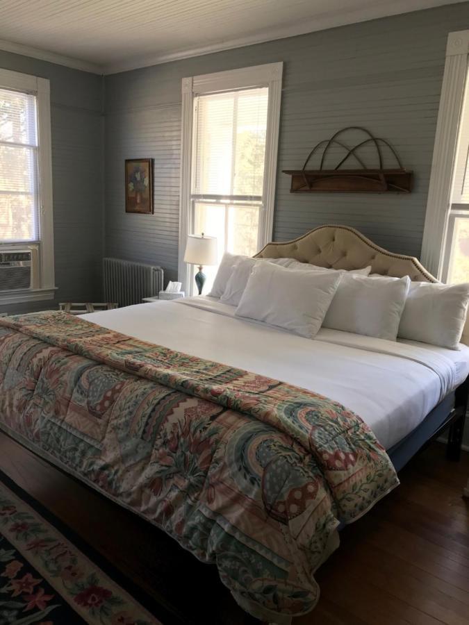 Grand Old Lady Hotel Waynesville Buitenkant foto